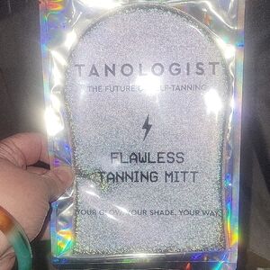 Tanologist Flawless Tanning Mitt - Silver
